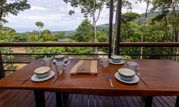 Portalón Casa | Casa con vistas al océano en la selva de Costa Rica, cerca de Manuel Antonio