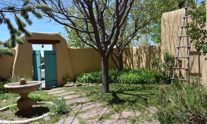 Arroyo Seco Casa | Casa Kachina and Guest House in Beautiful Los Altos Great Mountain Views