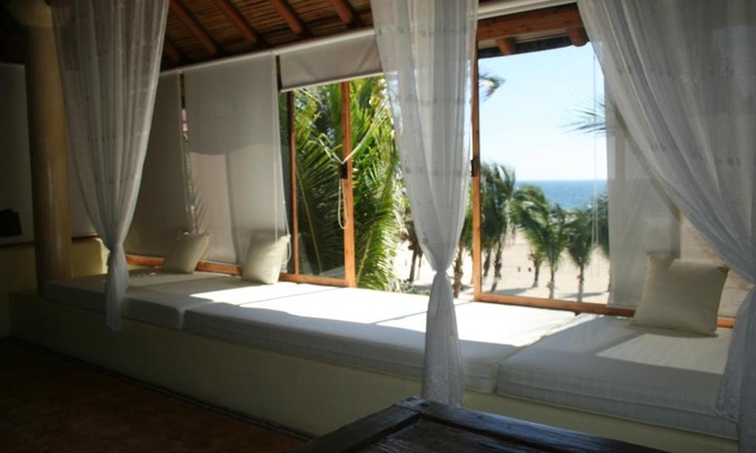 Ixtapa - Zihuatanejo Hotel | Casa Kaukan