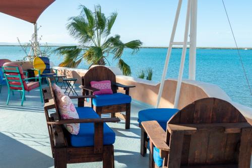 La Paz Cama Y Desayuno | Casa Kootenay Waterfront Bnb