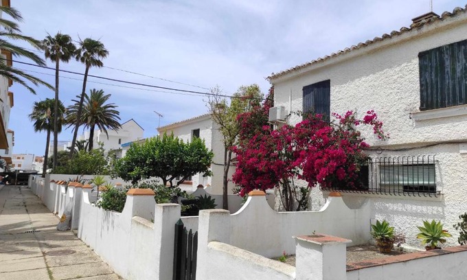 Zahara de los Atunes Casa | Casa La Gaviota en el centro de Zahara