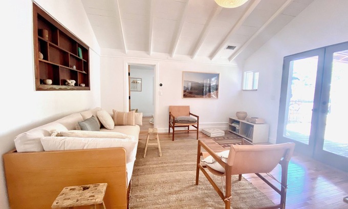 Meiners Oaks Casa | Casa la Luna - a peaceful and modern rustic cottage in Ojai