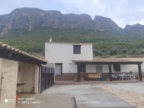 Elche De La Sierra Casa | Casa la Umbría