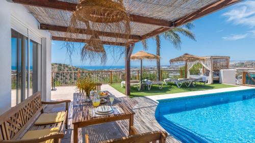 Algarrobo Casa | Casa La Yedra Algarrobo by Ruralidays