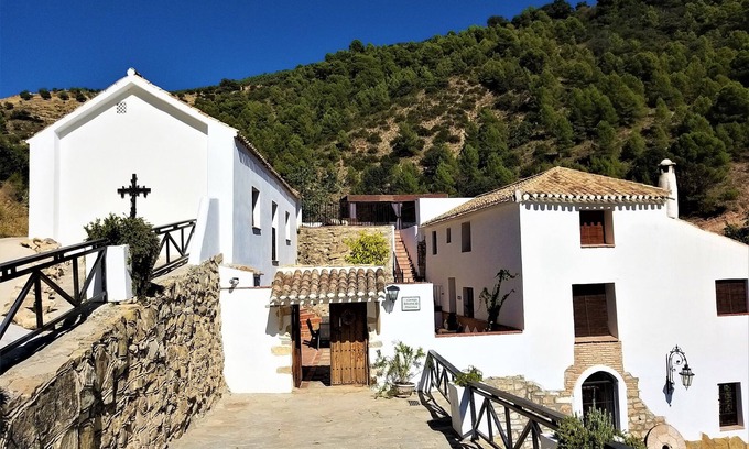 Montefrio Casa | Casa Los Molinos in the middle of nature with heated pool