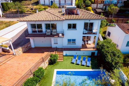 Pals Villa | Casa Loto