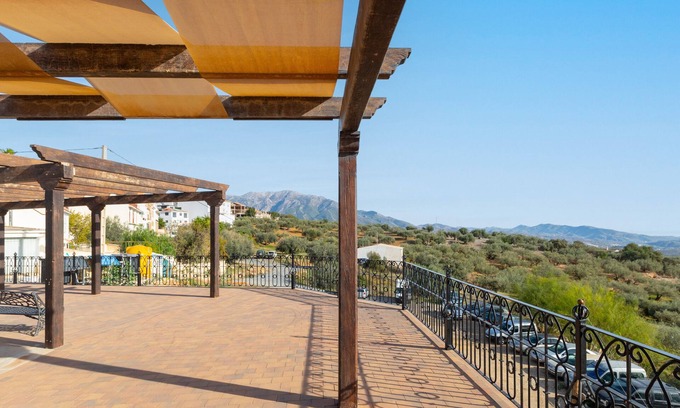Periana Chalet De Esquí | Casa Lucia 4 - Two Bedroom Chalet, Sleeps 4