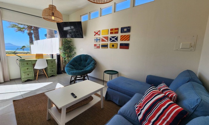 Ensenada Cabaña | CASA LUCIA - Beachfront House