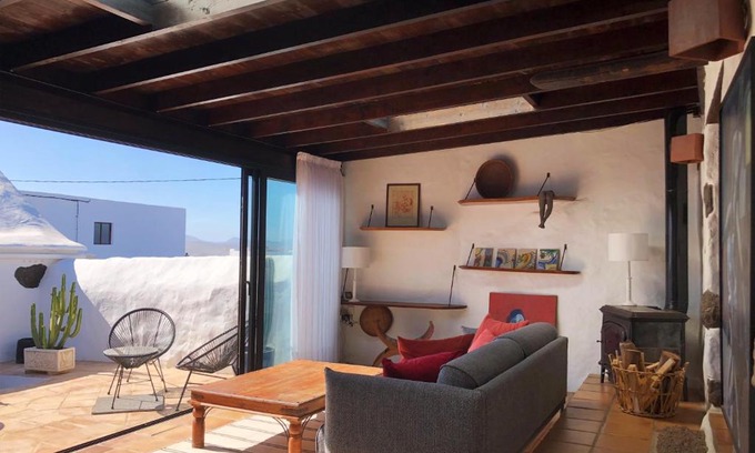 Teguise Casa | Casa Lupe. Art-inspired courtyard house in Teguise