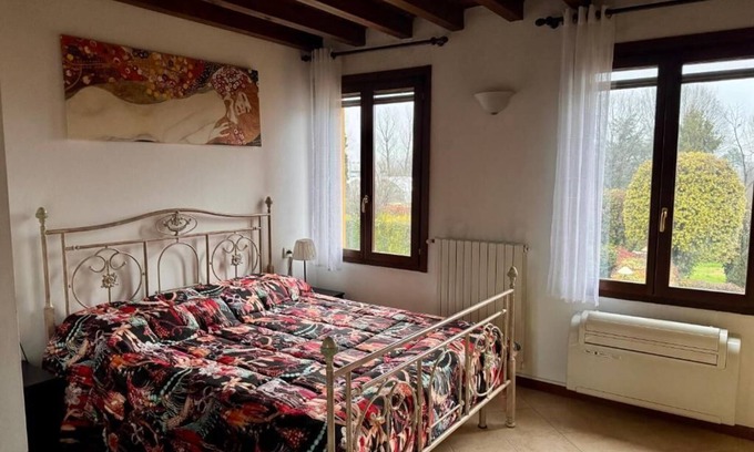 Formigine Apartamento | Casa Lupo - Complete apartment with 4 beds and private parking.