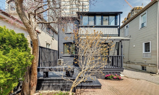 Yonge-Eglinton Casa | Casa Luxe On Subway Line!