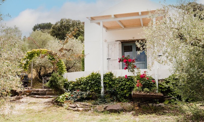 Orosei Cabaña | Casa Due MANORGAI / casa de campo romántico rodeado de naturaleza, durante todo el año, WIFI