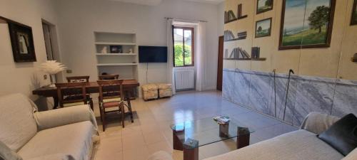 Angera Apartamento | Casa Margherita