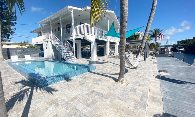 Twin Lakes Casa | Nuevo listado de Key Largo! Reserve su estancia con descuento hoy!
