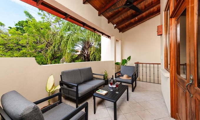 Santa Barbara Apartamento | Casa Markai newly remodeled 2bd modern apartment