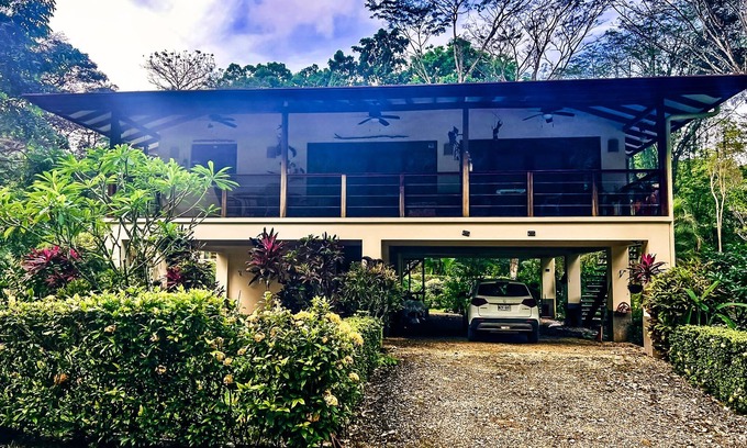 Coronado Casa | Casa Marriott 2, Lush Jungle ,Walk in Beach Pool, Private Waterfall, Muy Bonito!