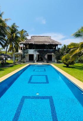 Santa María Colotepec Villa | Casa Maya private villa on the beach