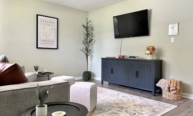 Havelock Casa | Casa McCotter, newly renovated home near MCAS and close to the beautiful beaches