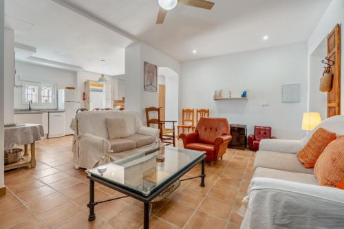 Valderrubio Casa | Casa Mercedes In Granada's Vega