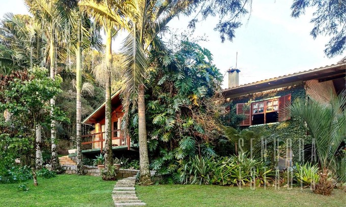 Rancho Queimado Casa | Casa Merlot com Lareira Quadra e Vista para Lago