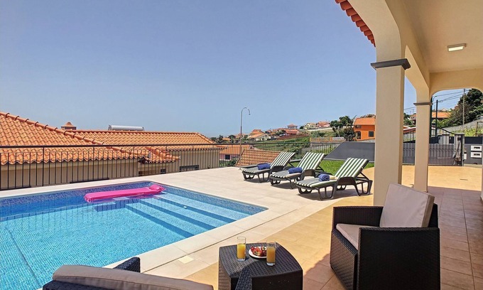 Ponta do Sol Casa | Casa Mes Amis by LovelyStay