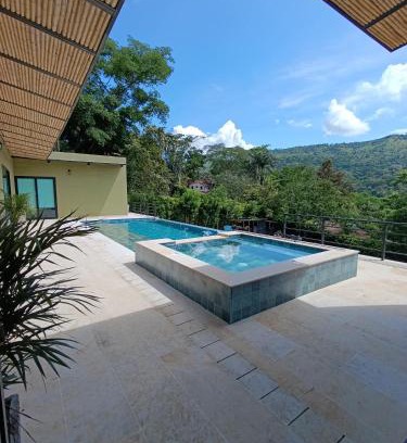 Villeta Casa | Casa Mezcal