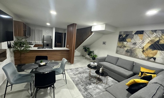 Tlajomulco de Zuniga Casa | CASA MIA AIRPORT (ideal para familias y estancias cortas)