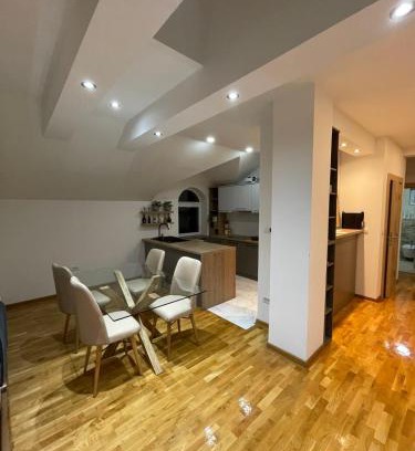 New Belgrade Apartamento | Casa Mia Apartments - Modern - Comfortable Stays 5 Min from Airport - Transport Possible