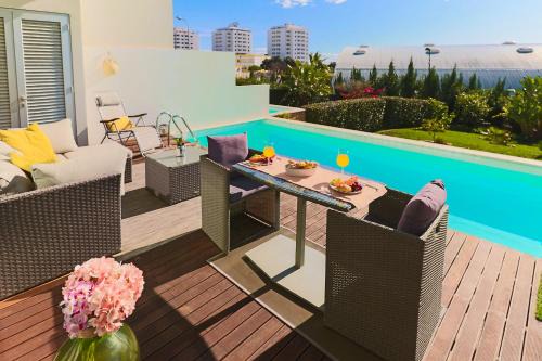 Correeira Villa | Casa Migui Design Villas By ALzira