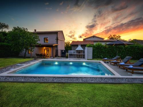 Gornja Nugla Villa | Casa Milena - Holiday Stone House with Pool