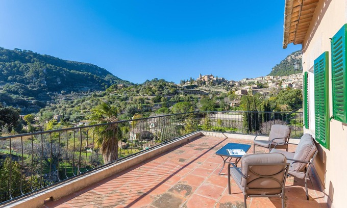 S'Arxiduc Casa | CASA MIRANDA - Chalet con terraza en Valldemosa. WiFi Gratis