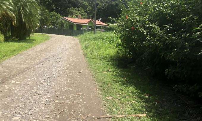 Cahuita Casa | 🐒CASA MONO VERDE 10 minutes walk to playa blanca, The National Park, Mepe Bus