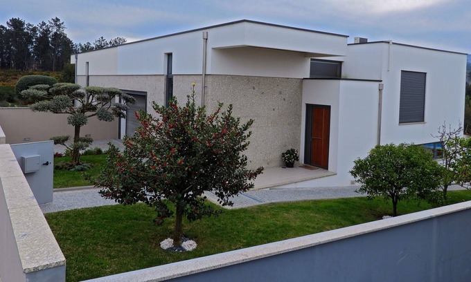 Povoa de Lanhoso Casa | Casa Monte de Baixo