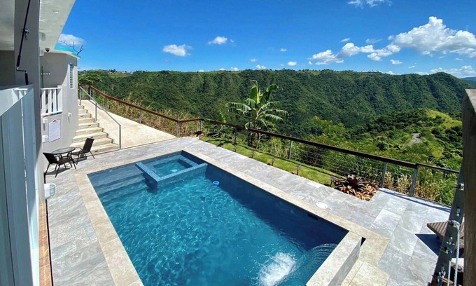 Comerio Chalet De Esquí | Casa Monte Verde - Heated Pool