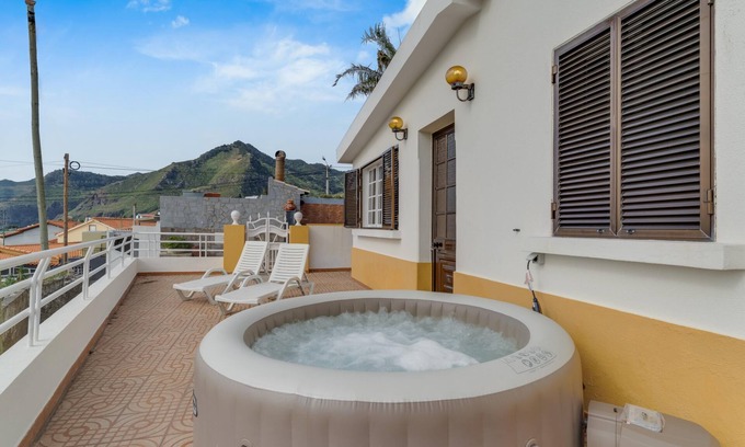Canical Casa | Casa Moreira by Atlantic Holiday