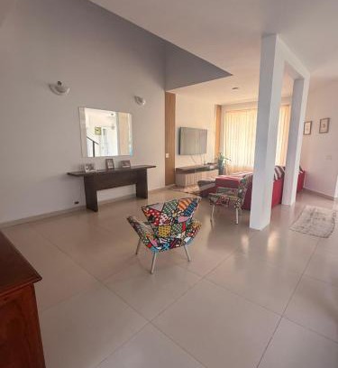 Centro Casa | Casa na praia de Bertioga com Pscina e Churrasqueira - até 10 Pessoas