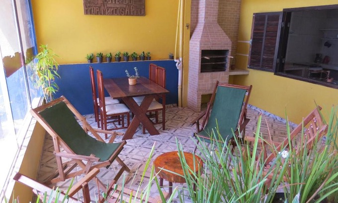 Pontal do Parana Casa | Casa na Rua da Praia com TV e Wi-fi