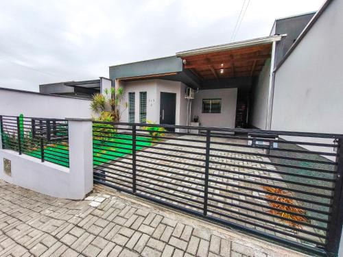 Pomerode Casa | Casa Nanda Lima em Pomerode 2 quartos
