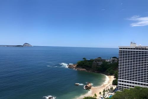 Leblon Casa | Casa no Vidigal com vista incrível para o Mar