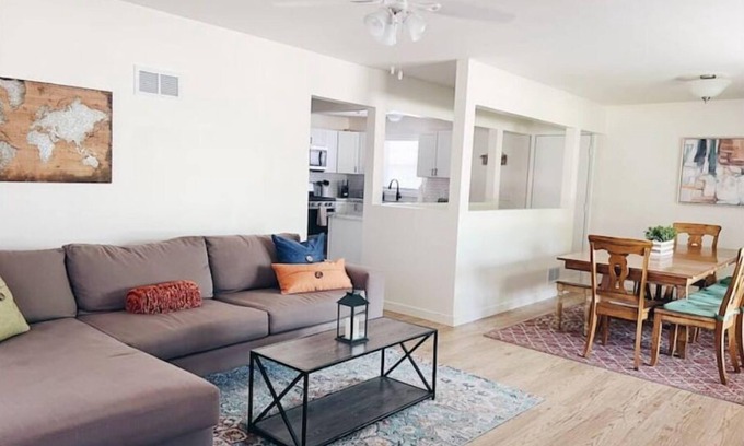 Lincoln Casa | Casa Nova - Clean & Central for Family & Friends