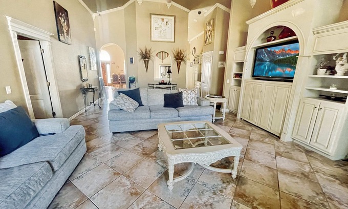 Springdale Casa | Casa Oasis Extra Large home. Centrally located.