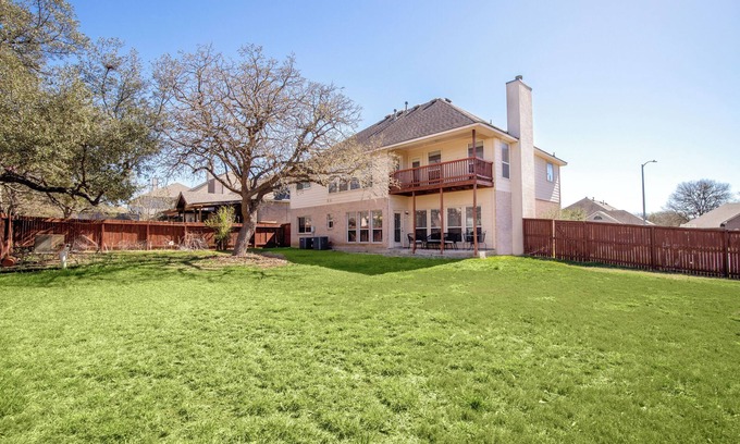 Scenic Oaks Casa | Casa on the Hill Posh 5 Bed Rms Sparkling Pool