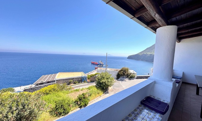 Malfa Casa | Casa Ornella, apartment with breathtaking views of the Aeolian Islands