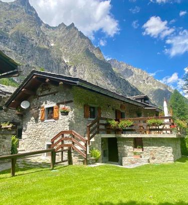 Courmayeur Chalet De Esquí | Casa Ornella - Baita Pra Sec