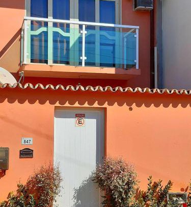 Jabaquara Casa | CASA Pé NA AREIA PARATY com AC, smartv, wi fi, churrasqueira e máquina de lavar