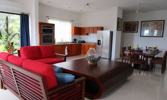Playa Negra Apartamento | Casa Pacifico 2-bedroom Apartment #3 "Toucan"