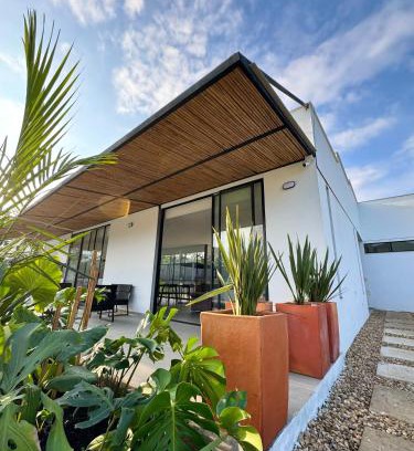 La Mesa Casa | CASA PALMANOVA CON PISCINA EN LA MESA