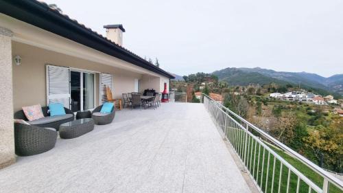 Rio Caldo Apartamento | Casa Panorâmica Gerês by Gerês Casas