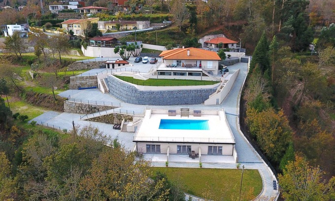 Rio Caldo Chalet De Esquí | Casa Panorâmica vista Gerês