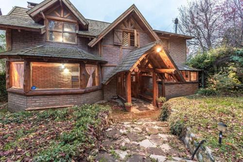 San Carlos de Bariloche Chalet De Esquí | Casa para 10 con vista al lago - La Casa de Berta